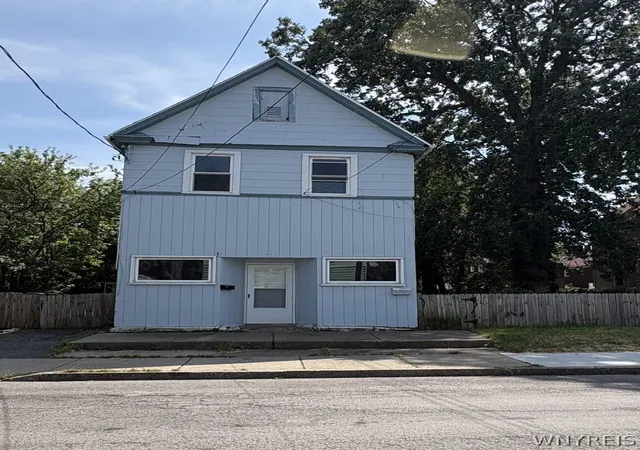 1st image of 1715 Niagara St, Niagara Falls, NY 14303 | MLS# B1700295