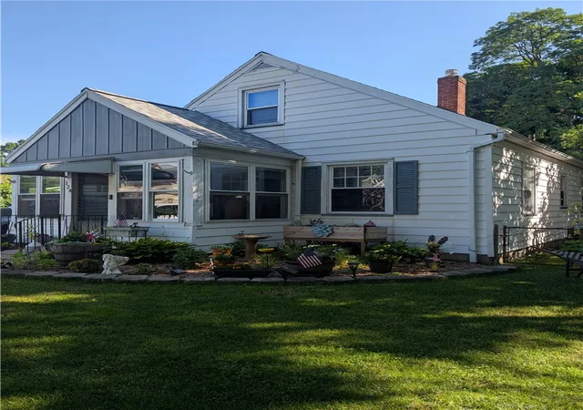 Photo 2 of Single family home for sale at 124 Worcester Rd, Rochester, NY 14616 | MLS# R1702259 | Listing updated on 2026-07-31