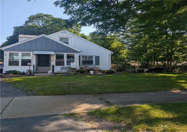 Photo 3 of Single family home for sale at 124 Worcester Rd, Rochester, NY 14616 | MLS# R1702259 | Listing updated on 2026-07-31