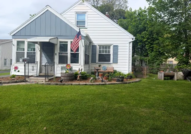 Photo 4 of Single family home for sale at 124 Worcester Rd, Rochester, NY 14616 | MLS# R1702259 | Listing updated on 2026-07-31