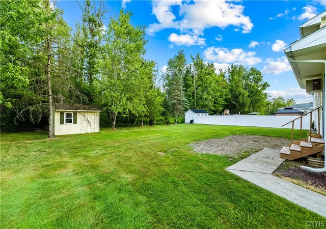 Photo 3 of Sale Pending at 216 Ramblewood Dr, Utica, NY 13502 | MLS# S1702261 | Listing updated on 2026-07-31