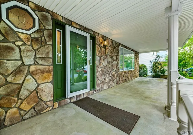 Photo 4 of Sale Pending at 216 Ramblewood Dr, Utica, NY 13502 | MLS# S1702261 | Listing updated on 2026-07-31