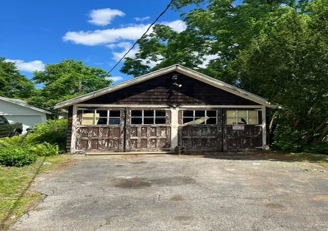 Photo 2 of Sale Pending at 152 Congress Ave, Rochester, NY 14611 | MLS# R1700580 | Listing updated on 2026-08-01