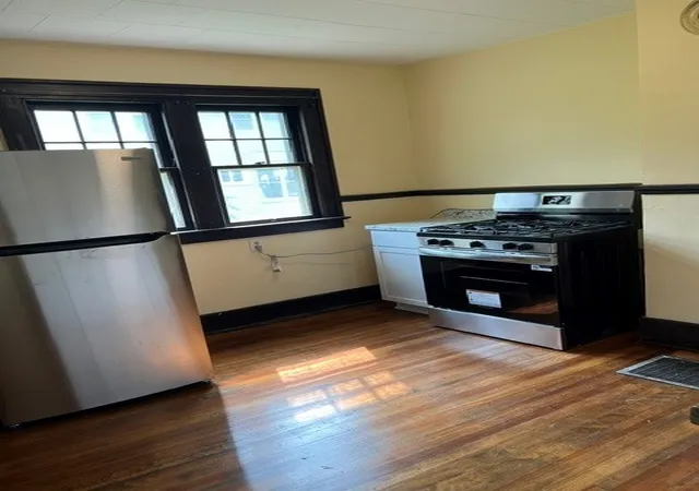 Photo 5 of Sale Pending at 152 Congress Ave, Rochester, NY 14611 | MLS# R1700580 | Listing updated on 2026-08-01