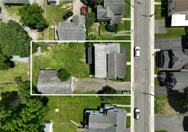 3rd image of 6 Columbia St, Oneonta, NY 13820 | MLS# R1701720