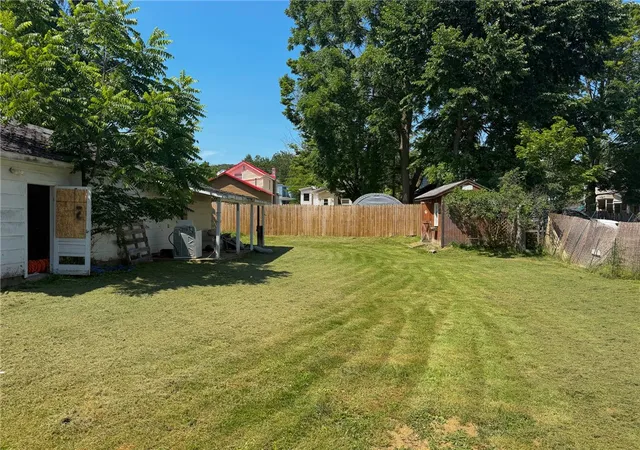 4th image of 6 Columbia St, Oneonta, NY 13820 | MLS# R1701720