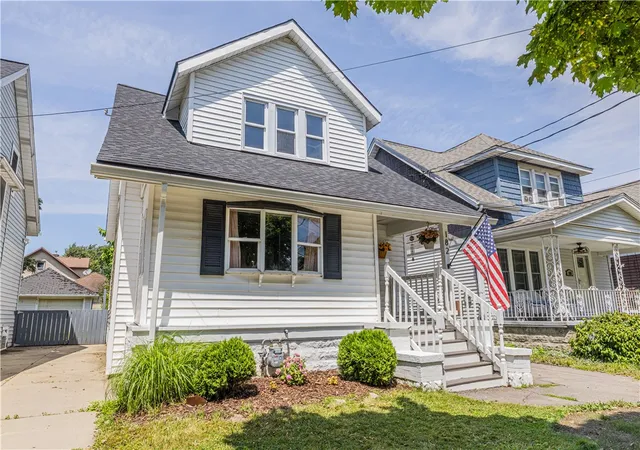 2nd image of 182 Whitfield Ave, Buffalo, NY 14220 | MLS# R1701416
