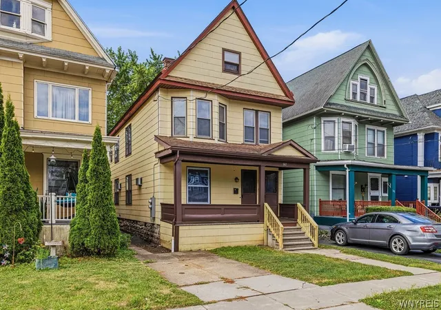 2nd image of 147 Lockwood Ave, Buffalo, NY 14220 | MLS# B1701806
