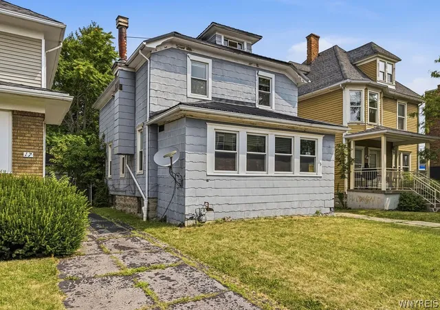 Photo 1 of Single family home for sale at 15 W Northrup Pl, Buffalo, NY 14214 | MLS# B1700963 | Listing updated on 2026-07-28