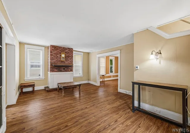 Photo 2 of Single family home for sale at 15 W Northrup Pl, Buffalo, NY 14214 | MLS# B1700963 | Listing updated on 2026-07-28