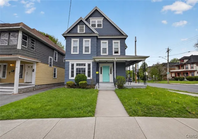 1st image of 1061 Lancaster Ave, Syracuse, NY 13210 | MLS# S1702110