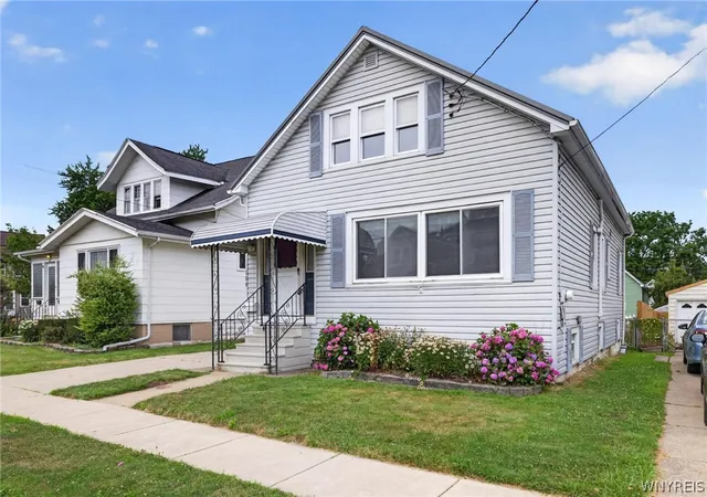 2nd image of 104 Bellwood Ave, Buffalo, NY 14224 | MLS# B1702077
