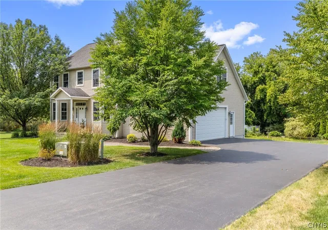 Photo 3 of Sale Pending at 4373 Chilmark St, Marcellus, NY 13108 | MLS# S1700718 | Listing updated on 2026-08-01