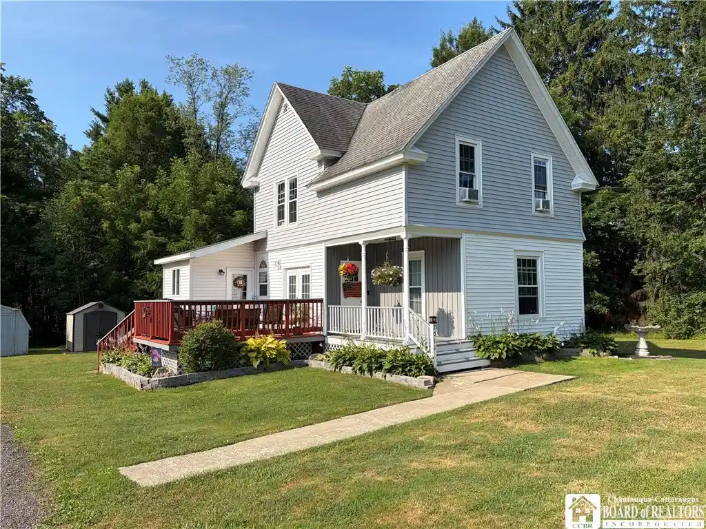Photo 1 of Single family home for sale at 2011 Willard St Ext, Jamestown, NY 14701 | MLS# R1701604 | Listing updated on 2026-10-05
