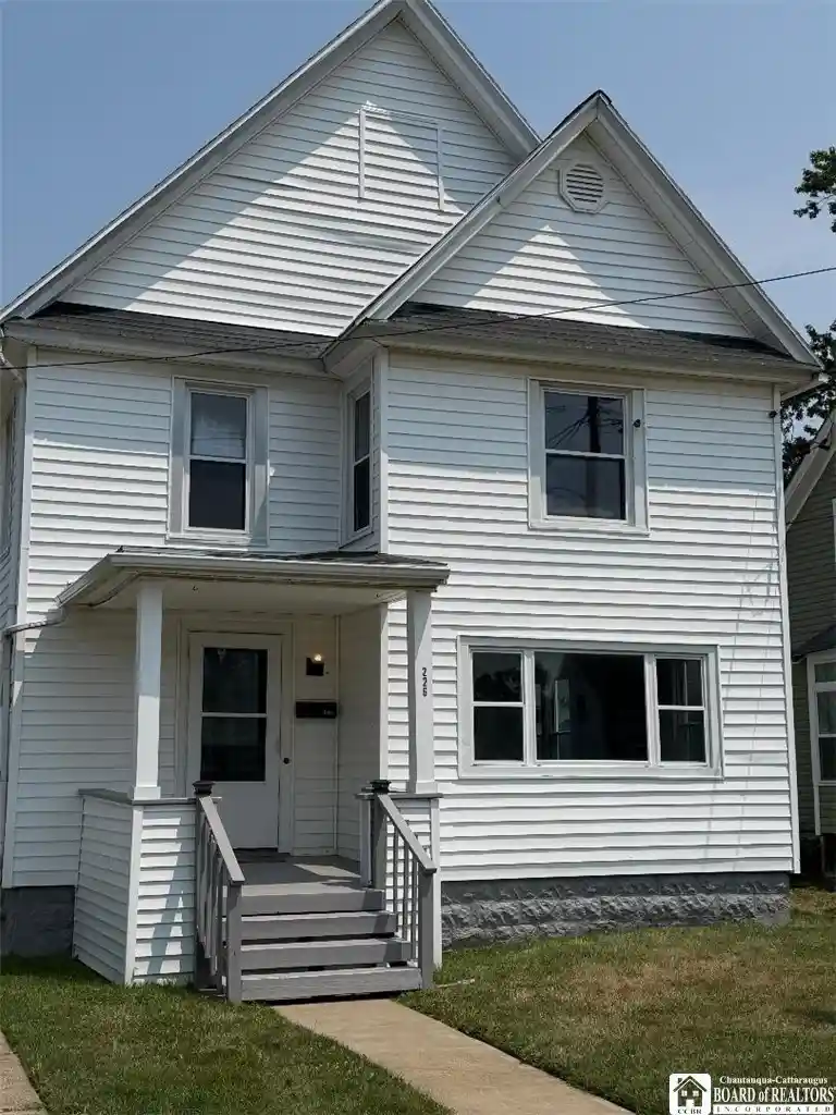 Photo 1 of Single family home for sale at 226 King St, Dunkirk, NY 14048 | MLS# R1702380 | Listing updated on 2026-08-10