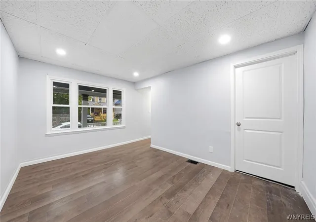 5th image of 49 Progressive Ave, Buffalo, NY 14207 | MLS# B1701024