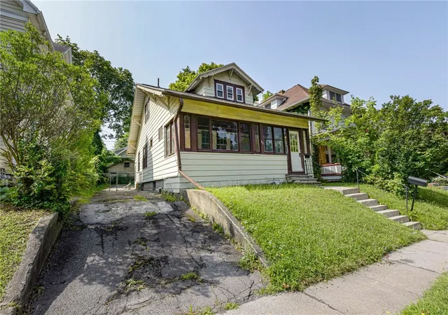 1st image of 35 Midvale, Rochester, NY 14619 | MLS# R1701854