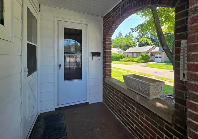 Photo 2 of Sale Pending at 505 Morley Pl, Elmira, NY 14904 | MLS# R1702196 | Listing updated on 2026-07-31