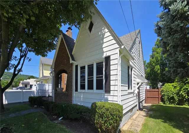 Photo 32 of Sale Pending at 505 Morley Pl, Elmira, NY 14904 | MLS# R1702196 | Listing updated on 2026-07-31