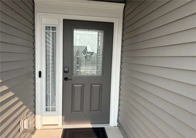 3rd image of 24 Timber Creek, Rochester, NY 14606 | MLS# R1702014