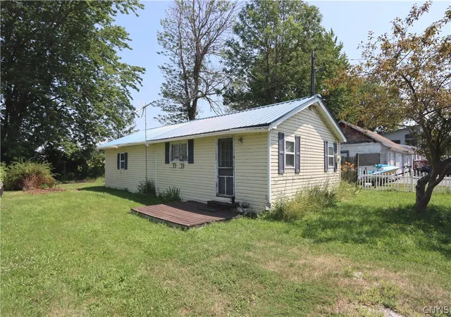 Photo 3 of Single family home for sale at 112 Brown Shrs Rd, Sackets Harbor, NY 13685 | MLS# S1700456 | Listing updated on 2026-07-28