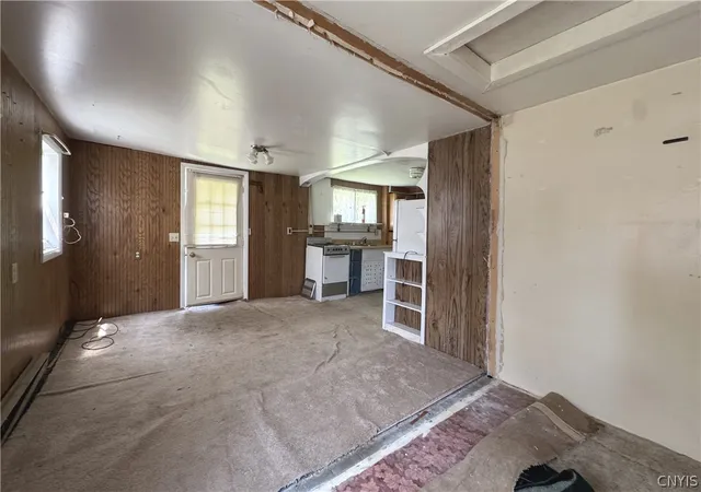 Photo 5 of Single family home for sale at 112 Brown Shrs Rd, Sackets Harbor, NY 13685 | MLS# S1700456 | Listing updated on 2026-07-28