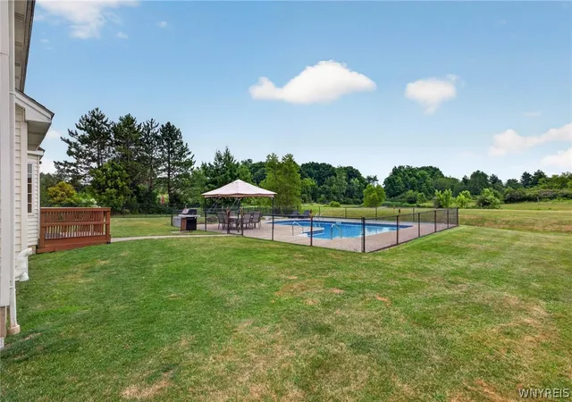 4th image of 123 Ashwood Ln, Orchard Park, NY 14127 | MLS# B1702460