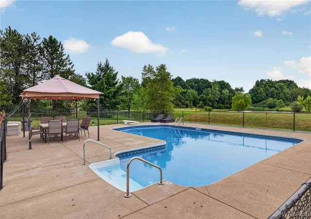 5th image of 123 Ashwood Ln, Orchard Park, NY 14127 | MLS# B1702460