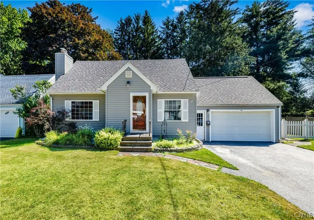 1st image of 6 Highland Dr, Whitesboro, NY 13492 | MLS# S1701576