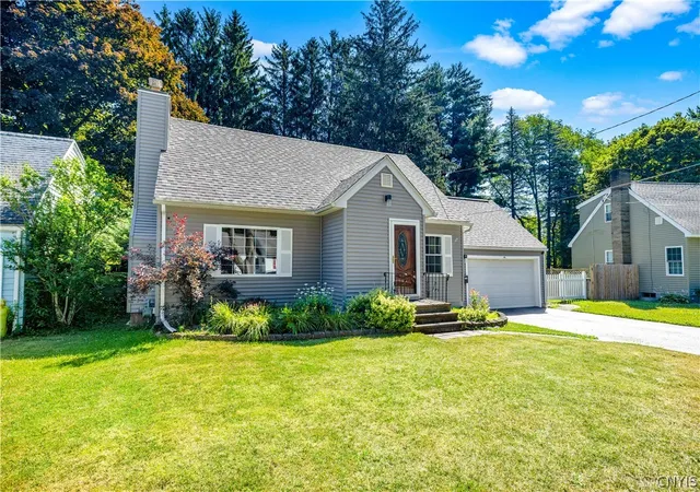 3rd image of 6 Highland Dr, Whitesboro, NY 13492 | MLS# S1701576