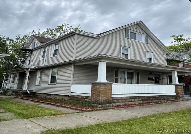 1st image of 2658 Main St, Niagara Falls, NY 14305 | MLS# B1702201