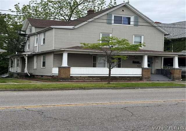 3rd image of 2658 Main St, Niagara Falls, NY 14305 | MLS# B1702201