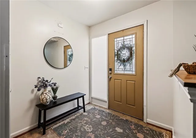 2nd image of 82 Burrows Hills Dr, Penfield, NY 14625 | MLS# R1701475