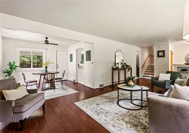5th image of 82 Burrows Hills Dr, Penfield, NY 14625 | MLS# R1701475