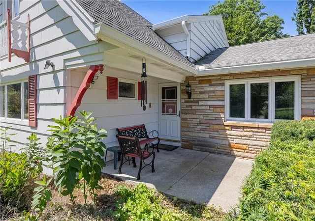 3rd image of 19 Archer Rd, Chili, NY 14624 | MLS# R1701543