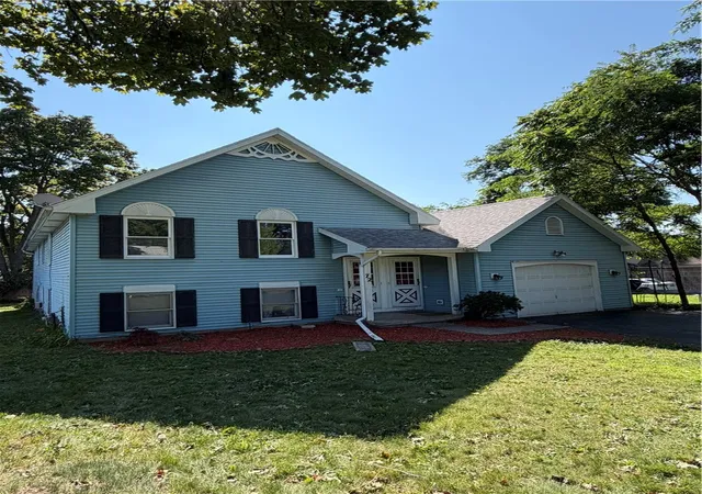 2nd image of 72 Westwood Dr, Rochester, NY 14616 | MLS# R1700325