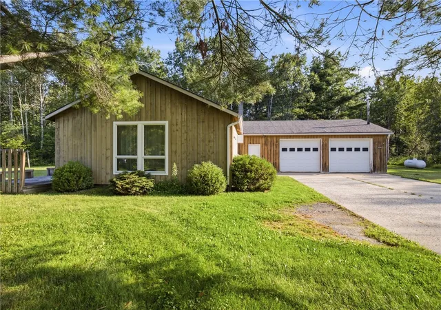 Photo 2 of Single family home for sale at 4588 Stever Hl Rd, Branchport, NY 14418 | MLS# R1701703 | Listing updated on 2026-07-28