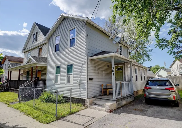 1st image of 304 Jay St, Rochester, NY 14608 | MLS# R1701520