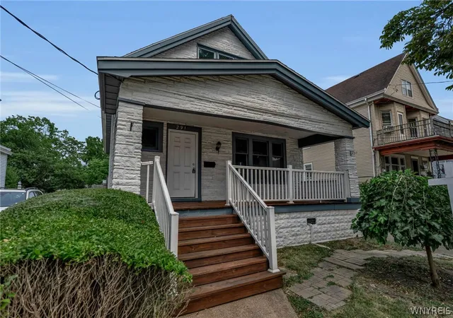 Photo 1 of Single family home for sale at 291 East St, Buffalo, NY 14207 | MLS# B1702024 | Listing updated on 2026-08-01