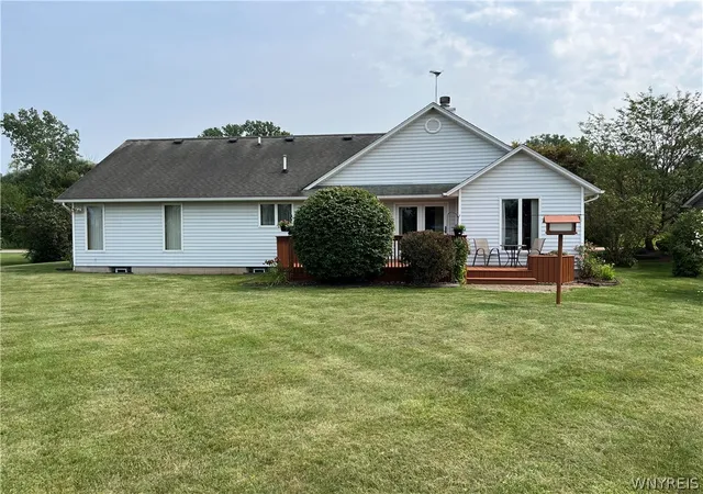 2nd image of 6621 N Canal Rd, Lockport, NY 14094 | MLS# B1696409