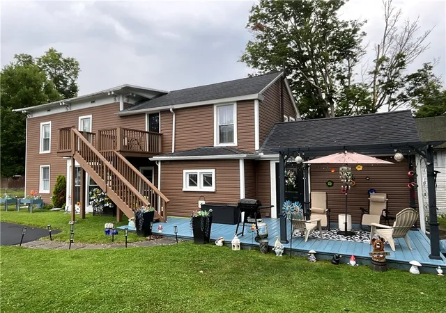 3rd image of 11 State St, Oxford, NY 13830 | MLS# R1702371