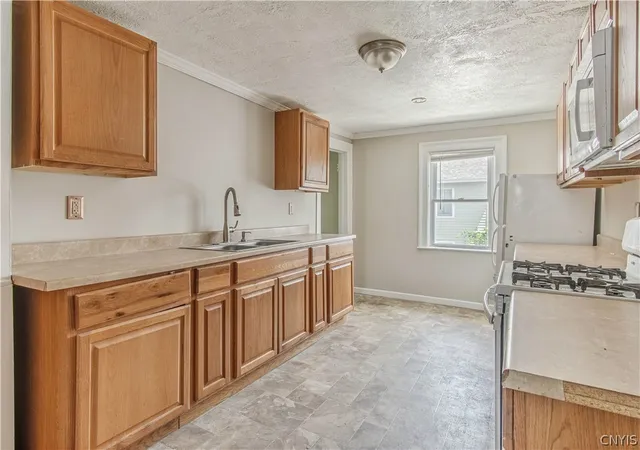 4th image of 308 Mullin St, Watertown, NY 13601 | MLS# S1702007