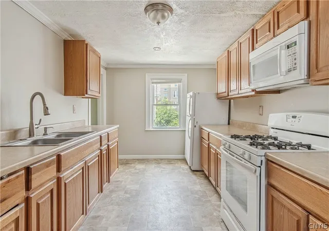 5th image of 308 Mullin St, Watertown, NY 13601 | MLS# S1702007