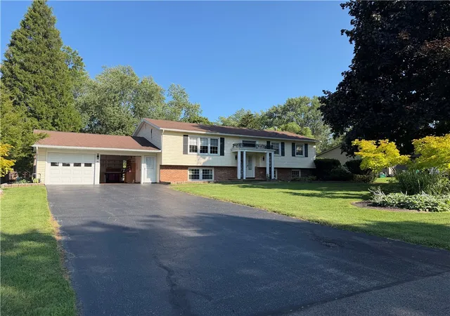1st image of 92 Hollybrook Rd, Sweden, NY 14420 | MLS# R1702018