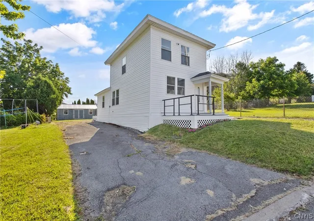 1st image of 121 W 9th St, Oswego, NY 13126 | MLS# S1701879