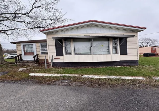 2nd image of 5839 Chili Riga Center Rd, Churchville, NY 14428 | MLS# R1701523