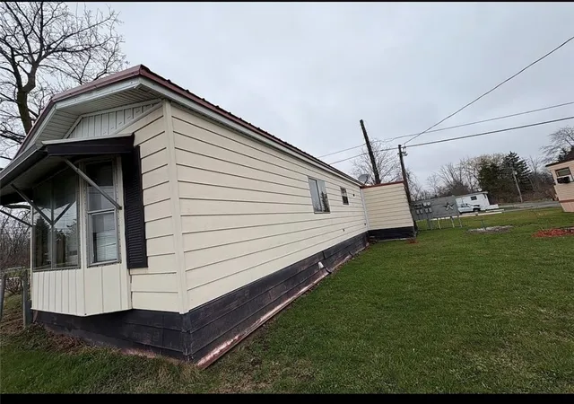 3rd image of 5839 Chili Riga Center Rd, Churchville, NY 14428 | MLS# R1701523