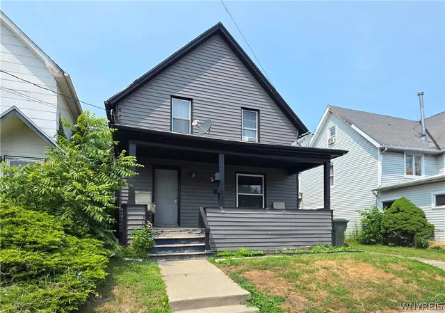1st image of 304 Schenck St, North Tonawanda, NY 14120 | MLS# B1702558
