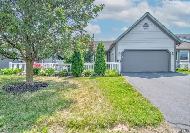 1st image of 254 Oarlock Cir, East Syracuse, NY 13057 | MLS# S1702514