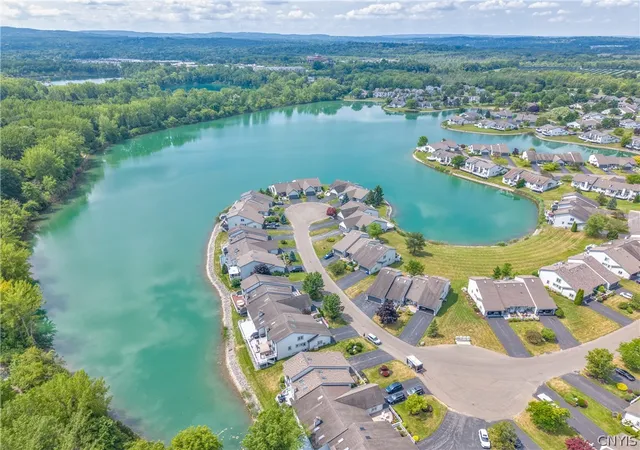 4th image of 254 Oarlock Cir, East Syracuse, NY 13057 | MLS# S1702514
